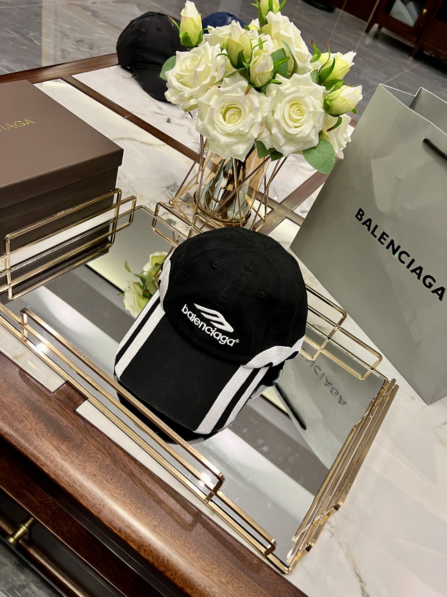 balenciaga  hat model 18